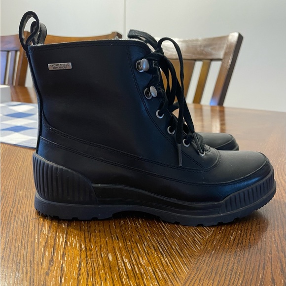 Rockport Black Lace-Up winter Boots for women or girl in EXCELLENT condition - Picture 1 of 7